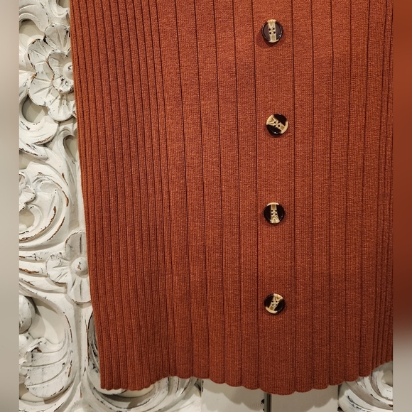 Brown sweater pencil skirt - Picture 10 of 16